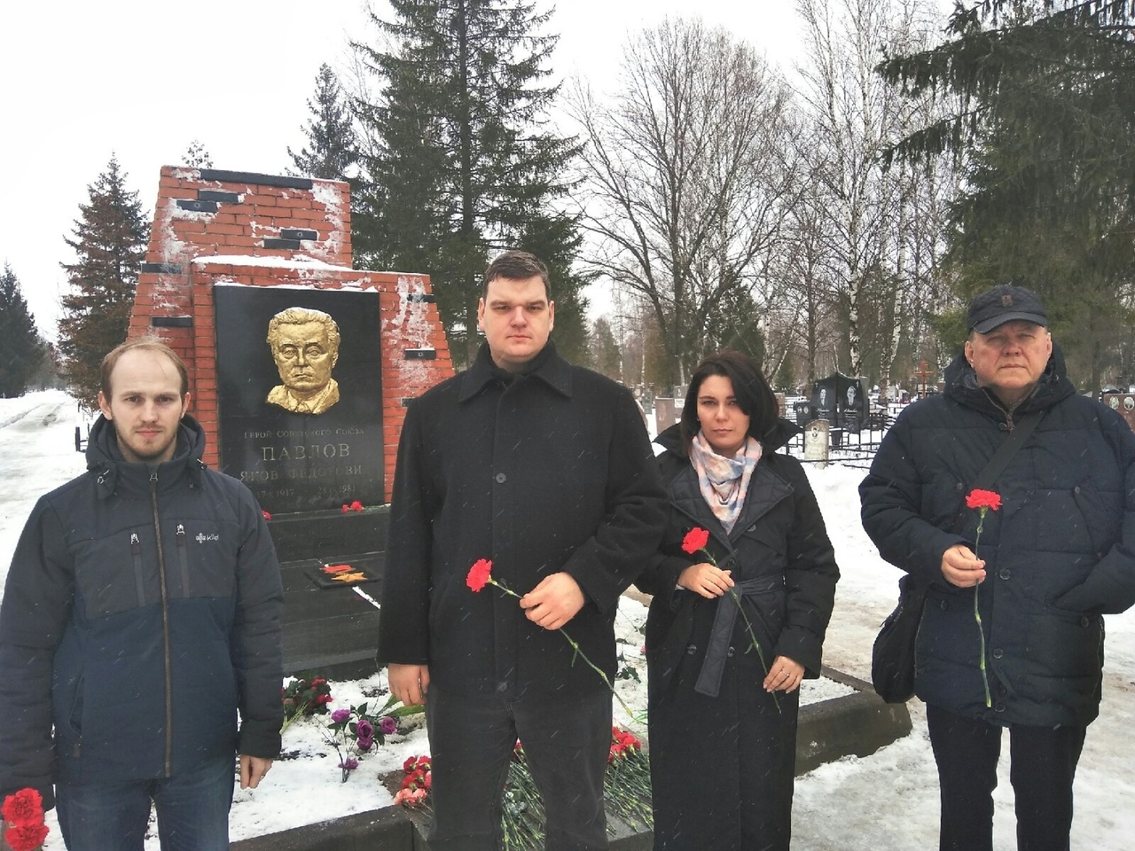 В Великом Новгороде почтили память легендарного героя Сталинградской битвы  Якова Павлова